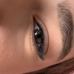 Boostific x Henrietta Orosz BE.BOLD. W lashes 16 lines