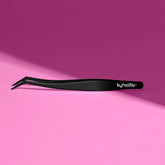 Non-stick lash applicator tweezer